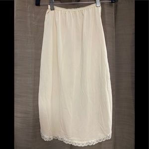 Vintage Shadow Line Slip Petite Small